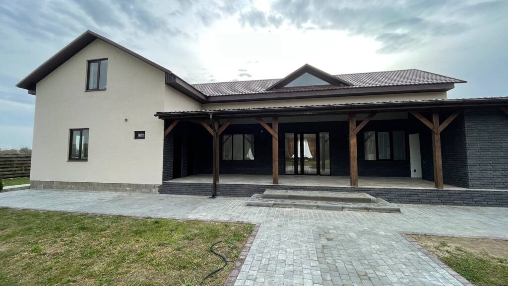 Усадьба для проведения свадьбы дня рождения в Малорите в деревне Замшаны Дом 135.